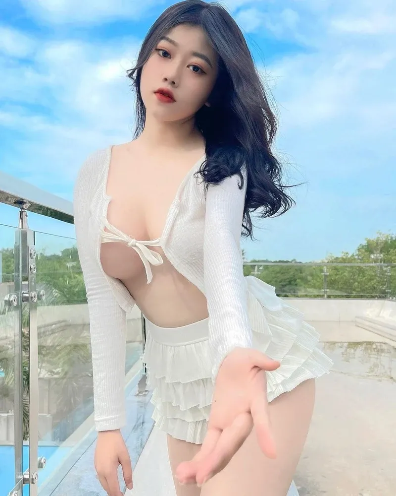 ảnh gái xinh eo thon 19