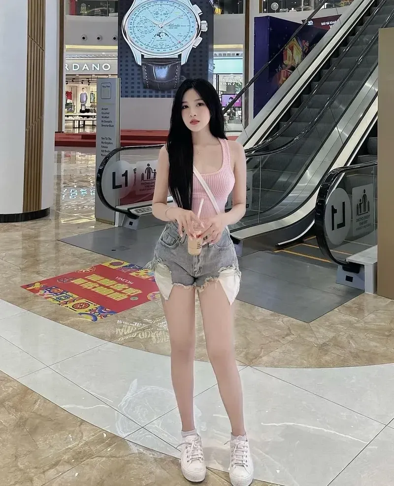 ảnh nền gái xinh 4k 30