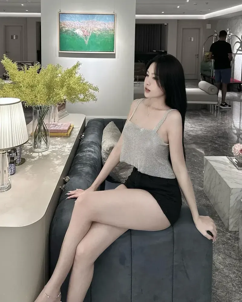 ảnh nền gái xinh 4k 36